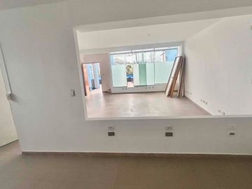 🏢ALQUILO OFICINA CON 2 AMBIENTES – LA MOLINA