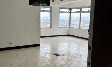 FOR SALE: Spacious 3 Bedroom Unit at 8 Wack Wack Road, Mandaluyong City