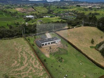 Casa campestre en Parcelación abierta
