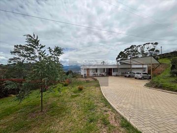 Casa campestre en Parcelación abierta