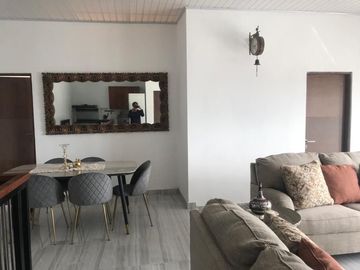 Rumah Mewah 3 Lantai, Siap Huni di Cigadung Bandung
