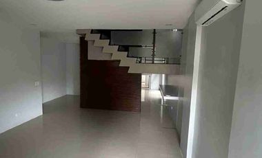 Palms Pointe Alabang House for Sale