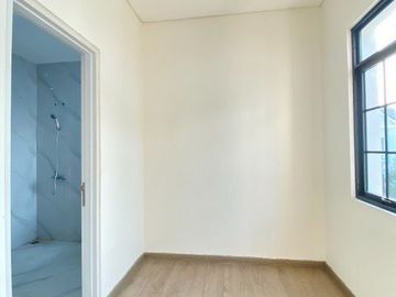 Rumah Double Decker 3 LT di Viridia Lavon 2 Tangerang 1K90003T