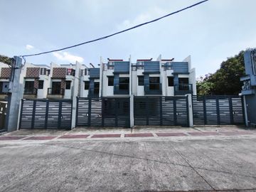 Quezon City Townhouse For Sale Inside Gated Village Tandang Sora near Congressional Rd SD