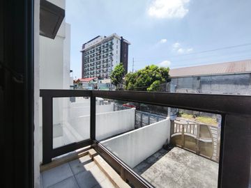 Quezon City Townhouse For Sale Inside Gated Village Tandang Sora near Congressional Rd SD