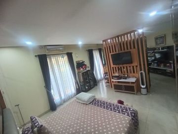 Rumah Luxury Di Kemang Pratama Bekasi, 7 Kamar Tidur & Kolam Renang