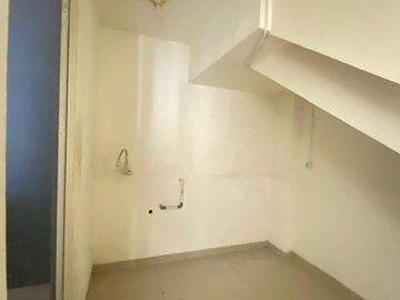 Ruko Terrace 8 3 Lantai Depan Pasar 8 Suvarna Sutera 1KA00025