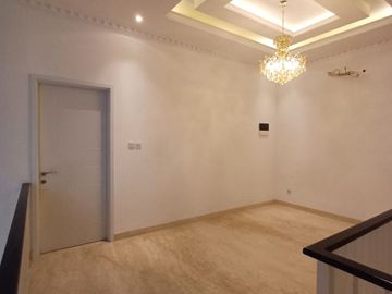 Dijual Cepat Rumah Riviera Metalnd Puri Fully Furnish