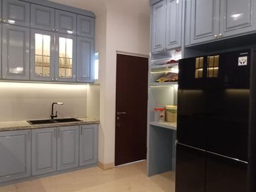 Dijual Cepat Rumah Riviera Metalnd Puri Fully Furnish