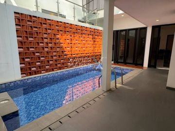 Dijual Rumah Modern Plus Kolam Renang di Blok Depan PBI Araya, Blimbing Kota Malang