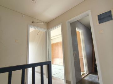Rumah Premium Free Bea2 3 KM MRT Lebak Bulus Cirendeu