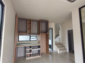 Rumah Premium Free Bea2 3 KM MRT Lebak Bulus Cirendeu