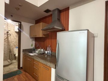 Sewa Apartemen Galeri Ciumbuleuit 1 Tipe 2 Bed Room, Furnished, Lantai 9