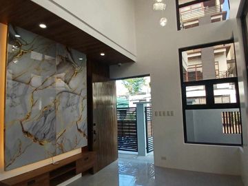 Modern Elegant Three Storey Townhouse for Sale in Pasig near Ortigas EXT.-MD