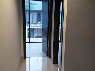 Rumah Cantik di Wisteria Metland Menteng, 3 KT, Attic Room, Jakarta Timur