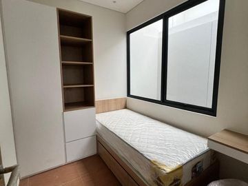 TERLARIS DISEWAKAN  RUMAH  Fully Furnish  di  SVANI TANAKAYU BSD CITY  HOEK UTARA – TIMUR LAUT