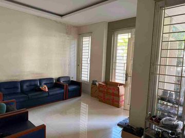 Disewakan Rumah 2 lantai di Surabaya Selatan
