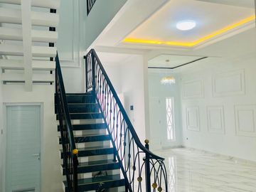 Rumah Mewah Murah Turun Harga 3.2M dalam Komplek Duren Sawit Jakarta