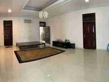 rumah bagus carport 2 mobil 
pondok kopi duren sawit
