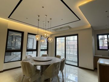 One Bougainvilla Townhouse in New Manila