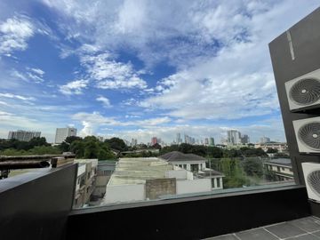 One Bougainvilla Townhouse in New Manila