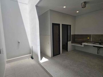 DIJUAL CEPAT RUMAH PROGRESS 2LT
HANYA 200 METER KE MASJID AL-AKBAR GAYUNGSARI SURABAYA