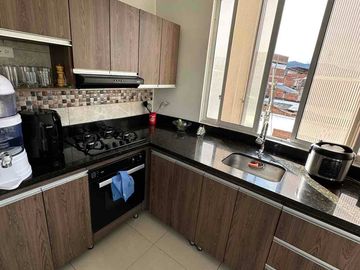 Venta de Casa Bifamiliar con local en el Barrio Aranjuez en Cali