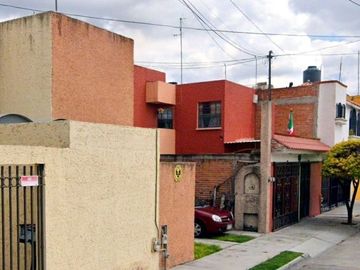 Bonita casa en fraccionamiento en San Luis Potosi, S.L.P.