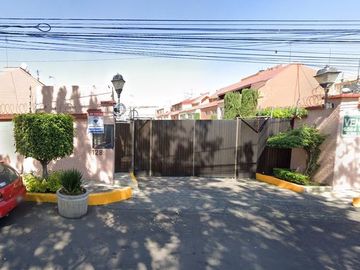 Casa en increible localidad, con 3 recamaras, Coapa, Coyoacán, CDMX.