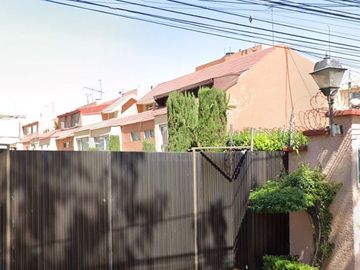 Casa en increible localidad, con 3 recamaras, Coapa, Coyoacán, CDMX.