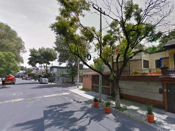 Casa de 4 habitaciones cerca de Calz. Taxqueña, Coyoacán, CDMX.