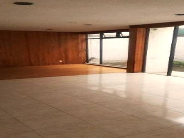 Casa de 4 habitaciones cerca de Calz. Taxqueña, Coyoacán, CDMX.