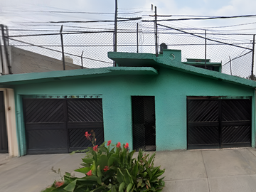Casa en Paseo de Sicilia Lomas Estrella Iztapalapa EXCELENTE ZONA