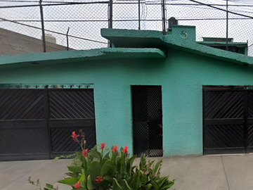 Casa en Paseo de Sicilia Lomas Estrella Iztapalapa EXCELENTE ZONA