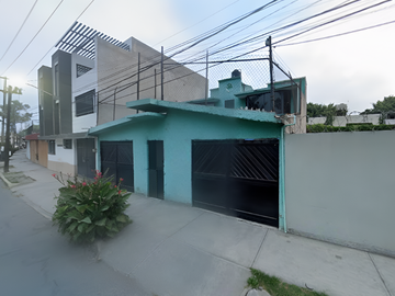 Casa en Paseo de Sicilia Lomas Estrella Iztapalapa EXCELENTE ZONA