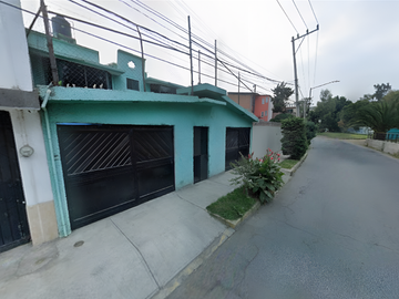Casa en Paseo de Sicilia Lomas Estrella Iztapalapa EXCELENTE ZONA