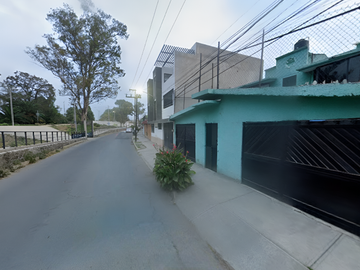 Casa en Paseo de Sicilia Lomas Estrella Iztapalapa EXCELENTE ZONA
