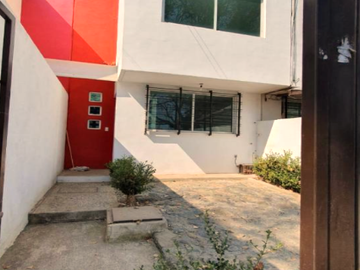Casa con 100 m en Pedregal de Carrasco, Coyoacán, CDMX.