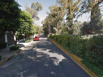 Casa con increíble ubicación y 5 recamaras, Coyoacán, CDMX.