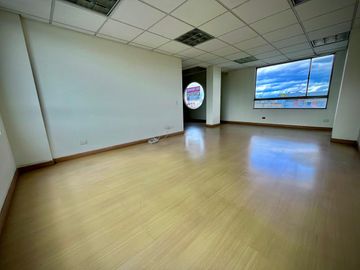 OFICINA EN VENTA SECTOR  SAN FELIPE EDIFICIO SAVA BOGOTA