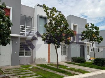 CASA EN RENTA EN PARQUES TESISTÁN, COTO PASEO AGUA AZUL INT. 53