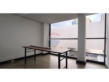 Venta de Oficina en Barrio Santa Barbara Oriental