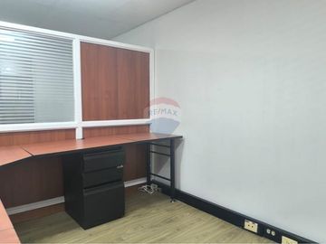 Venta de Oficina en Barrio Santa Barbara Oriental