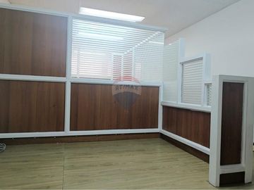 Venta de Oficina en Barrio Santa Barbara Oriental