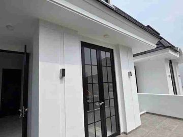 Dijual rumah brand new Hoek lokasi strategis