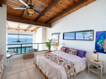 Casa Frente al Mar en Venta en Punta Bandera Tijuana con Casita