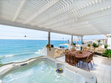Casa Frente al Mar en Venta en Punta Bandera Tijuana con Casita