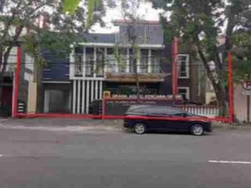 Dijual via lelang rumah di Margorejo indah wonocolo Surabaya