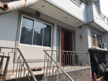 Dijual Rumah Murah Cantik, Lebar 9m, 2.5 Lantai Siap Huni, Turun Harga, Tomang, Jakarta Barat