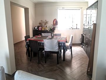 hermosa casa remodelada en segundo y tercer piso